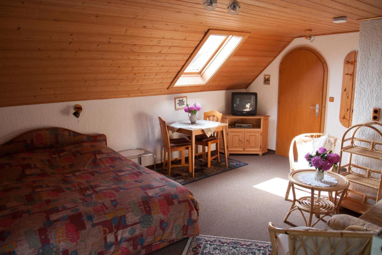 Haus Am Wald - Urlaub Am Nationalpark Apartment Langweiler  Bagian luar foto